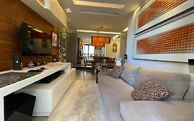 SCR-Centro Niterói com Varanda e Garagem